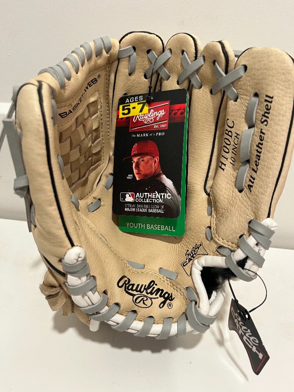 Brand New Kids Rawlings Baseball Glove, Mit Age 5-7